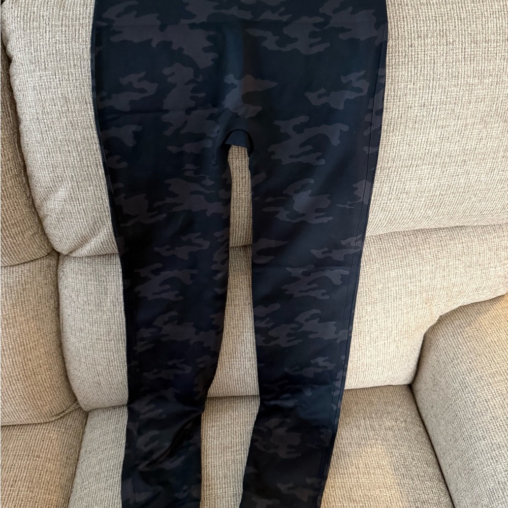 SPANX Black Camouflage Leggings